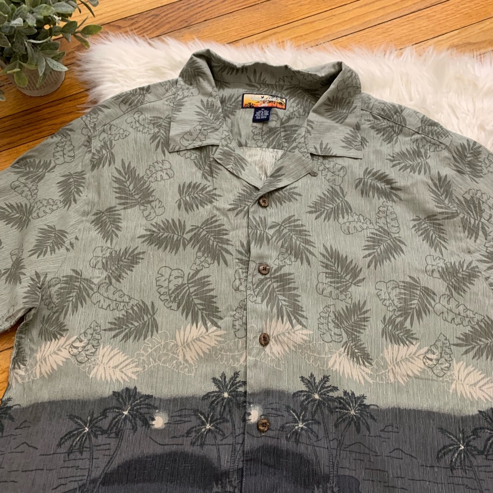 Havana Jack Cafe 100% Silk Hawaiian Button Shirt - Picture 5 of 8